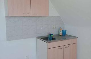 Wohnung mieten in Eichenhain 18, 35260 Stadtallendorf, schöne Helle 2 Zimmer Dachgeschoss Wohnung