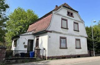 Einfamilienhaus kaufen in 76846 Hauenstein, Sanierungsbedürftiges Einfamilienhaus mit großem Garten in zentraler Lage von Hauenstein