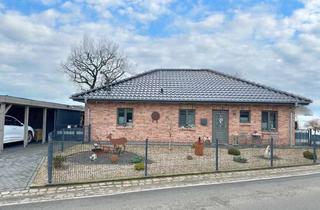 Haus kaufen in 25794 Dörpling, Moderner Walmdach-Bungalow in Eidernähe in Dörpling zu verkaufen