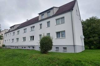 Anlageobjekt in Eisfelder Str. 8 bis 10, 96528 Schalkau, Gepflegtes Renditeobjekt mit Potential. MFH mit 10 Wohneinheiten.