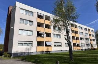 Wohnung kaufen in Schlesienstraße 15, 63110 Rodgau, Eigennutz o. Invest in Rodgau: Gepflegte 4-Zimmer-Wohnung mit Balkon im 1. Obergeschoss eines MFH