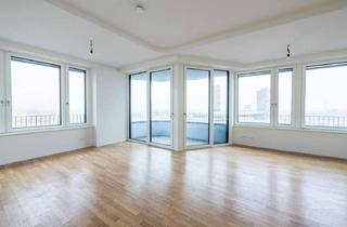Wohnung kaufen in Mariane-Von-Rantzau-Straße, 10243 Friedrichshain, NEBENKOSTEN GESCHENKT: 2-Zimmer-Wohnung mit Berlin-Panorama und Premium-Ausstattung