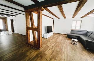 Wohnung mieten in Marktstr., 75203 Königsbach-Stein, Modernes Wohnen im historischen Stil: Fachwerkwohnung mit Aufzug am Stadtkern.