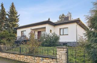 Einfamilienhaus kaufen in 06246 Bad Lauchstädt, Eigenheim mit Garten und Entwicklungsmöglichkeiten in Bad Lauchstädt