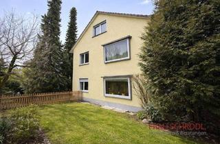 Mehrfamilienhaus kaufen in 78239 Rielasingen-Worblingen, Rielasingen-Worblingen - Attraktives Dreifamilienhaus mit Garten, Garage und Entwicklungspotenzial in Rielasingen