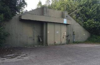 Haus kaufen in 47624 Kevelaer, Kevelaer - Bunker mit großem Eckgrundstück im Ferienpark den Heyberg