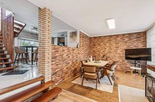 Einfamilienhaus kaufen in 13503 Berlin, Berlin - Einfamilienhaus mit Bootsanleger und Gartenhaus