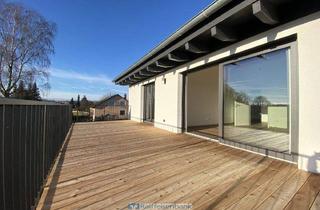 Wohnung kaufen in 86529 Schrobenhausen, Schrobenhausen / Hörzhausen - Ein ganzes Haus auf einer Etage!Neubau Dachgeschosswohnung mit hohen Räumen! KfW40