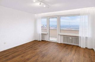 Wohnung kaufen in Peter Krammer Str., 97421 Bergl, Renovierte 2-Zi. Wohnung mit Loggia & Stellplatz -Provisionsfrei