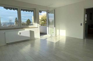 Wohnung kaufen in 74523 Schwäbisch Hall, Neurenovierte 4,5-Zimmer-Wohnung - Schwäbisch Hall Kreuzäcker mit Balkon und Garage