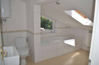 Wohnung mieten in Unter Den Linden, 16798 Fürstenberg/Havel, Top Dachgeschoss, Zweitezug n. Sanierung,moderne und schöne Ausstattung,Laminat,Isolierglasfenster