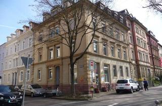 Wohnung mieten in 76137 Südstadt, WG-Geeignete 3-Zi.-Altbauwohnung mit Wohnküche und Tageslichtbad in günstiger Lage zur Uni Karlsruhe