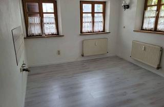 Wohnung mieten in 91058 Bruck, Schöne 1-Zimmer-Altbauwohnung zur Miete in Erlangen Bruck