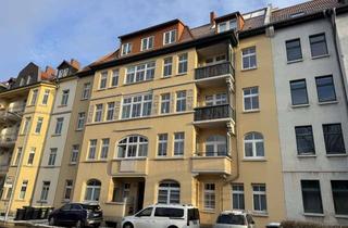 Wohnung mieten in Stauffenbergallee 28, 99085 Krämpfervorstadt, Neu saniert - 3 Raum mit Bad/Wanne und Balkon