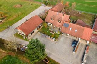 Einfamilienhaus kaufen in 84092 Bayerbach, Wohnhaus mit Weitblick & Freiraum – vielseitiges Anwesen mit Tierhaltung und zwei ELW in Bayerbach