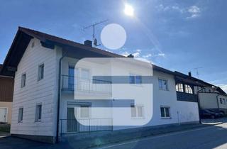 Haus kaufen in 94065 Waldkirchen, Sanierungsbedürftiges Wohnhaus mit zwei Einheiten in Holzfreyung sucht engagierten Handwerker!