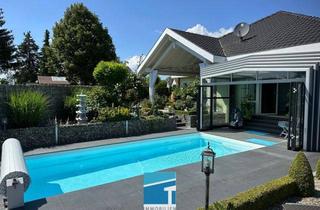 Einfamilienhaus kaufen in 85111 Adelschlag, Exklusives Einfamilienhaus m. Einliegerwohng. und Pool zw.. Ingolstadt u. Eichstätt in ruhiger Lage