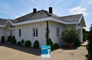 Villa kaufen in 85111 Adelschlag, Villa m. Wellnessb., Pool, neuer Wärmepumpe, neuem Außenanstrich, ELW in ruhiger Lage, Pietenfeld