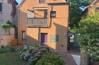 Mehrfamilienhaus kaufen in Mecklenburger Straße 137, 23568 Schlutup, Mehrfamilienhaus mit drei Wohneinheiten in Lübeck-Schlutup – attraktive Kapitalanlage