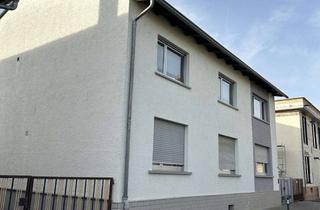 Anlageobjekt in Babenhäuser Str. 17, 63110 Rodgau, Rodgau Jügesheim:Freistehendes Zweifamilienhaus für Großfamilien.