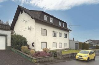 Wohnung kaufen in 57584 Scheuerfeld, vermietete Dachgeschosswohnung in Scheuerfeld