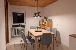 Wohnung mieten in Konrad-Adenauer-Str. 54, 72108 Rottenburg, Ruhige 3-Zimmer-Wohnung mit Balkon und Stellplatz
