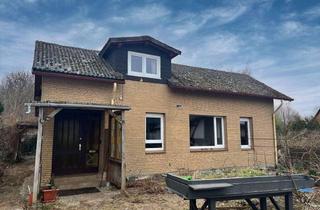 Haus kaufen in 23714 Malente, Sanierungsbedürftiges EFH + großes Grdst