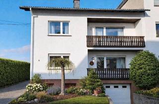 Haus kaufen in 56072 Koblenz, Koblenz - Ein- Zwei-Familien-Haus im Ortskern von Elz