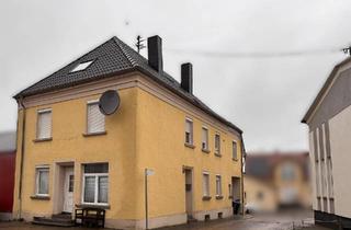 Einfamilienhaus kaufen in 66693 Mettlach, Mettlach - EFH mit Dachterrasse & Garage - viel Platz und Potenzial