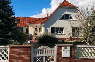 Einfamilienhaus kaufen in 01983 Großräschen, Großräschen - Einfamilienhaus mit Einliegerwohnung, Pool und riesen Wohnzimmer