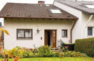 Doppelhaushälfte kaufen in 75334 Straubenhardt, Straubenhardt - Exklusives Doppelhaus für junge Familien - großzügig, modernisiert und bezugsfrei