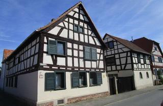 Wohnung mieten in 64569 Nauheim, Charmante Altbauwohnung (Fachwerk) in alter Hofreite von privat zu vermieten