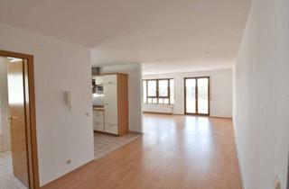 Wohnung mieten in 71088 Holzgerlingen, Sehr schöne lichtdurchflutete 3-Zimmerwohnung mit Balkon und Aufzug