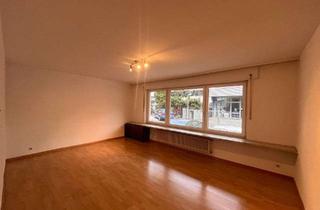 Wohnung mieten in 76133 Innenstadt-West, 4-Zimmer Wohnung im 1. OG mit zwei Balkonen in Karlsruhe-Innenstadt-West