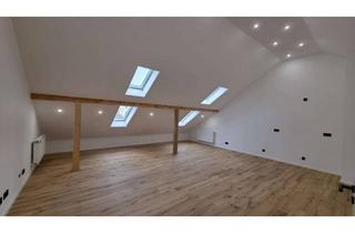 Wohnung kaufen in 93059 Weichs, Erstbezug DG mit Domblick & Klima - lichtdurchflutete Designerwohnung in Regensburg