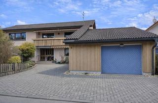 Mehrfamilienhaus kaufen in 88693 Deggenhausertal, Attraktives Mehrfamilienhaus mit 2 großen Wohnungen, Nebengebäude, XL-Garagen und 1302 qm Grundstück