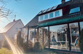 Haus kaufen in 89335 Ichenhausen, Zweifamilienhaus – renovierungsbedürftig, preislich 2.500€/qm attraktiv, ideal als Renditeobjekt