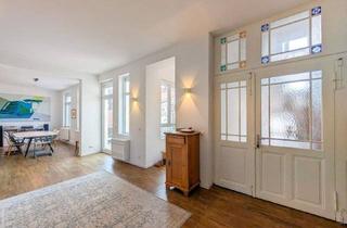 Wohnung kaufen in 67433 Neustadt, Neustadt - Große lichtdurchflutete Altbauwohnung im Herzen der Altstadt