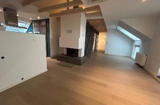 Wohnung kaufen in 42659 Solingen, Solingen - Stilvolle Wohnung mit Galerie, Klima, Kamin, Küche