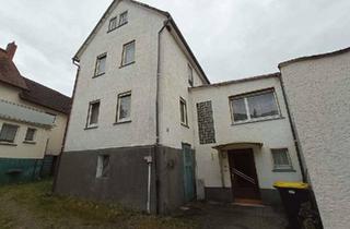 Einfamilienhaus kaufen in 35460 Staufenberg, Staufenberg - Sanierungsbedürftiges Einfamilienhaus in Daubringen
