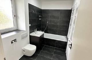 Wohnung kaufen in 13587 Berlin, Berlin - 2 bezugsfreie Wohnungen nebeneinander - Einzel- oder Paketkauf