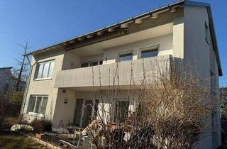 Mehrfamilienhaus kaufen in 82256 Fürstenfeldbruck, Fürstenfeldbruck - FBC - Seltene Gelegenheit: Mehrfamilienhaus oder großzügiges Baugrundstück mit Entwicklungspotential in Fürstenfeldbruck