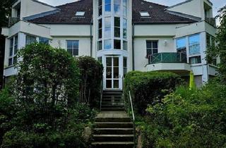 Wohnung kaufen in Niersteiner Straße, 14193 Berlin, Berlin - zwei Zimmer + zwei Balkone + saniertes Badezimmer + Top-Lage + Tiefgarage inklusive