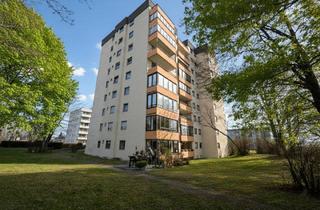 Wohnung kaufen in 73760 Ostfildern, Ostfildern - Großzügige, renovierte 3-Zimmerwohnung mit verglastem Balkon in schöner Ortsrandlage