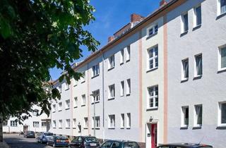 Wohnung kaufen in Baumertweg 12, 13595 Spandau, Ruhiges, idylliches Spandau! Bezugsfrei,sonnig und mit eigener Garage. Was will man mehr !