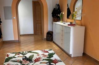 Wohnung mieten in Querstraße 4 a, 84032 Altdorf, 4-Zimmer Dachgeschosswohnung mit Balkon in Altdorf