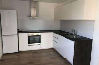 Wohnung mieten in Stettfelder Straße 39, 76698 Ubstadt-Weiher, Geschmackvolle und geräumige Wohnung mitzwei Zimmern sowie Balkon und Einbauküche