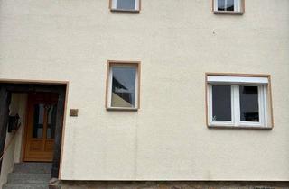 Haus mieten in Baidergasse 10, 61191 Rosbach, Historisches Fachwerkhaus in Spielstraße – 140 m², Sauna, Terrasse & Top-Anbindung