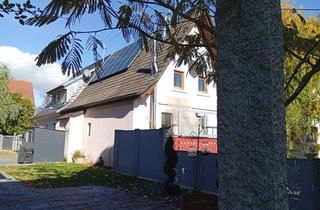 Haus mieten in Eichenbergstraße, 72184 Eutingen, Ältere Doppelhaushälftemit 5 Zimmern in Eutingen im Gäu - Rohrdorf