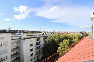 Wohnung kaufen in 80796 Schwabing-West, Attraktive Dachgeschosswohnung mit Blick über die Dächer Schwabings